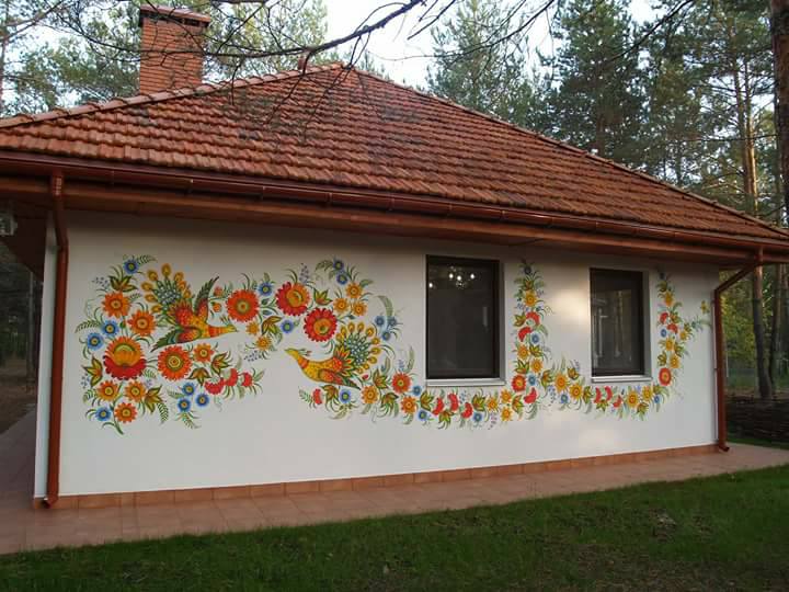 Сучасний будинок  (котедж) в українському стилі із технічних конопель