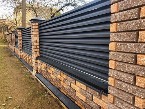 Сучасний металевий паркан - огорожа Жалюзі